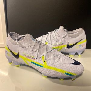 Nike Phantom GT2 Pro Firm Ground Cleats